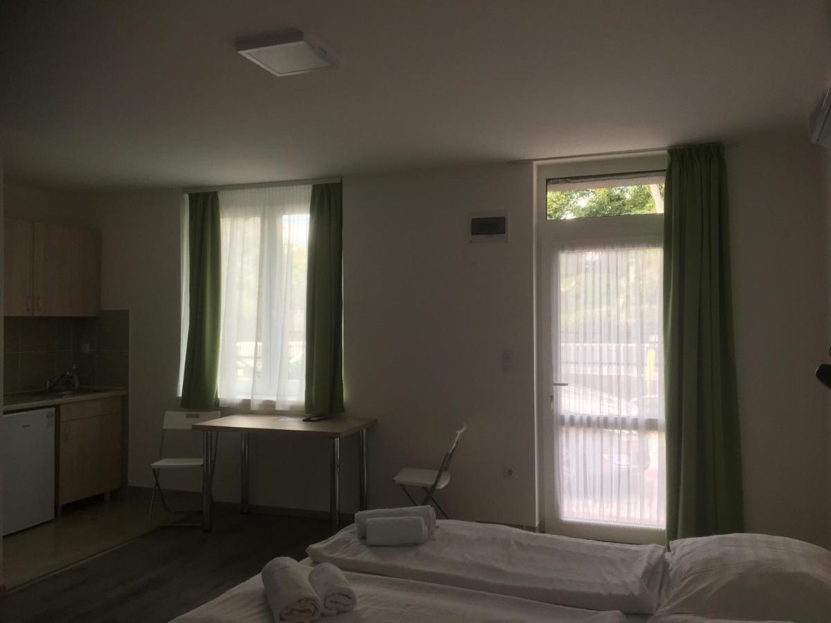 Apartmanhotel Baraton*** Balatonfured Ngoại thất bức ảnh